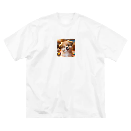 愛らしい小型犬が微笑みながらカメラに向かっている Big T-Shirt