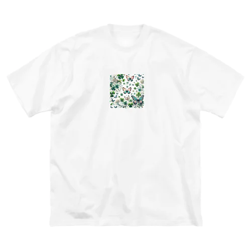 四葉のクローバー ビッグシルエットTシャツ