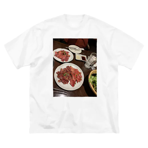 新鮮でジューシーな焼肉が登場！ Big T-Shirt