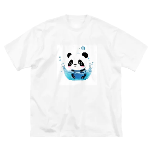水に落ちるパンダ Big T-Shirt
