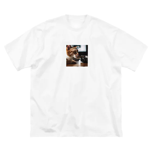猫ちゃん　v8 Big T-Shirt