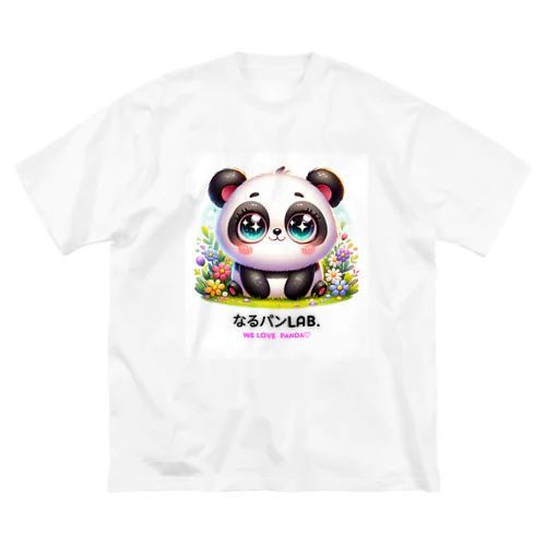 なるパンLab.初代パンダ Big T-Shirt