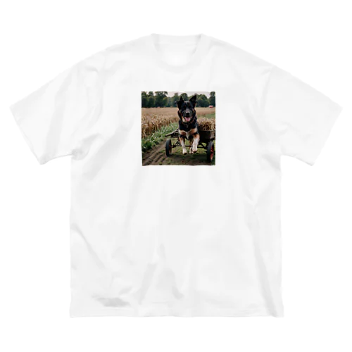 このキュートな写真では、リヤカーを引っ張る愛らしい犬が登場♪  Big T-Shirt