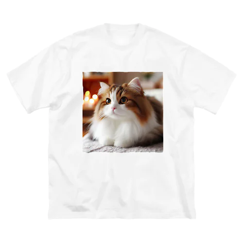 ふわふわの三毛猫 ビッグシルエットTシャツ