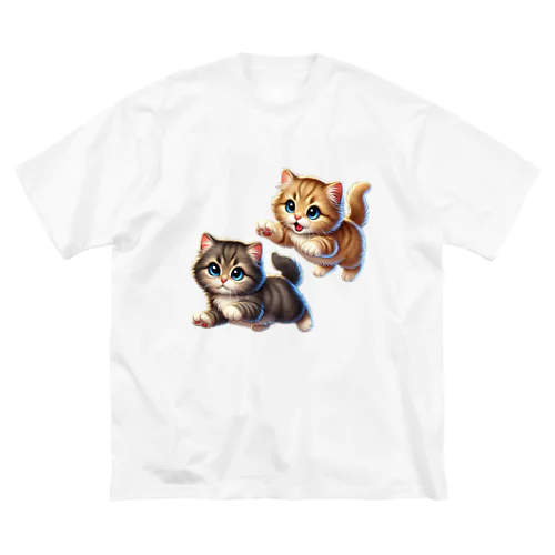 遊び心あふれる子猫たち ビッグシルエットTシャツ