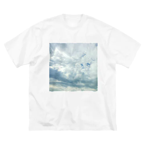 今日も雲は空を覆い尽くし隠す ビッグシルエットTシャツ