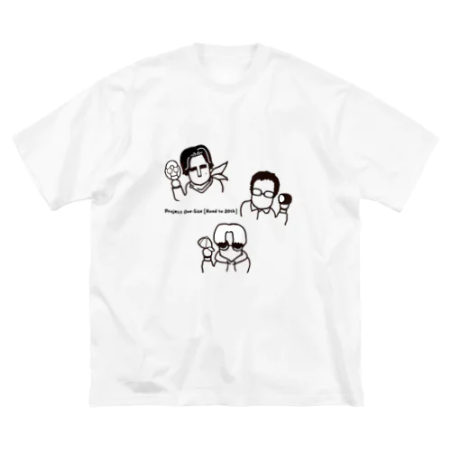 ３人の個性をギュッと集結 Big T-Shirt