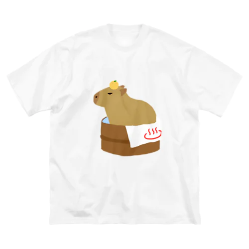 桶風呂に入ったカピバラ Big T-Shirt