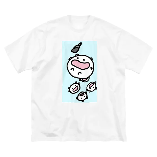 胴上げされるタニシとねこです Big T-Shirt