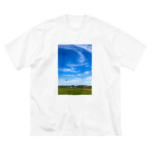 河原のグライダー Big T-Shirt