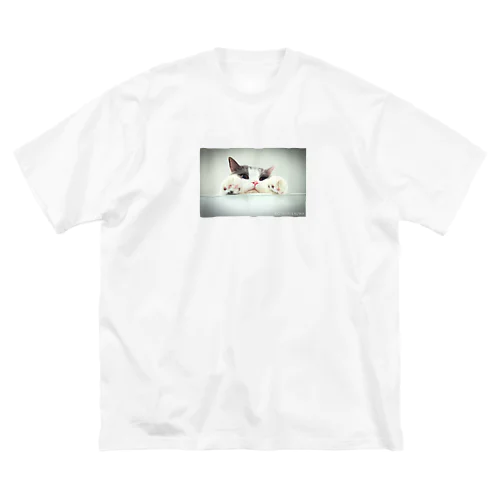 ピンクのおはなCAT ビッグシルエットTシャツ