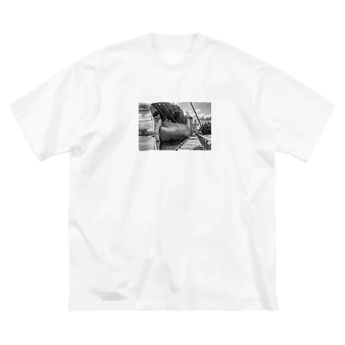 建造中の大型船 Big T-Shirt