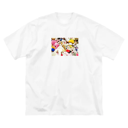 破棄され山積みされたぬいぐるみ ビッグシルエットTシャツ