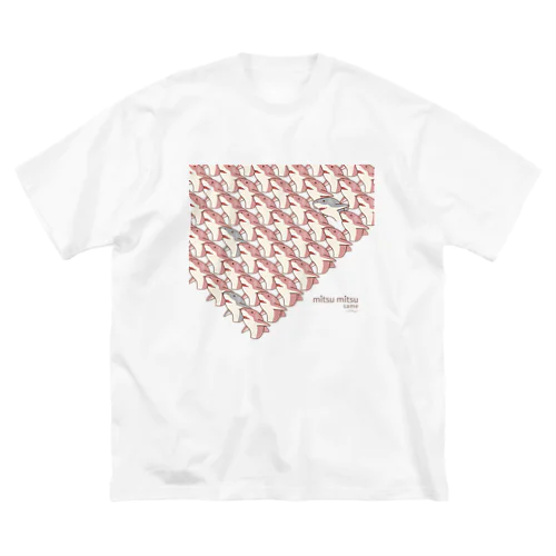 mitsu mitsu same | 画一的なサメさんたちの密｜薄紅梅color Big T-Shirt