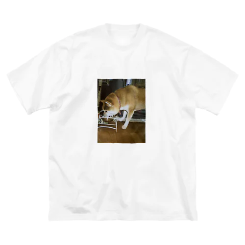 食べる犬 ビッグシルエットTシャツ