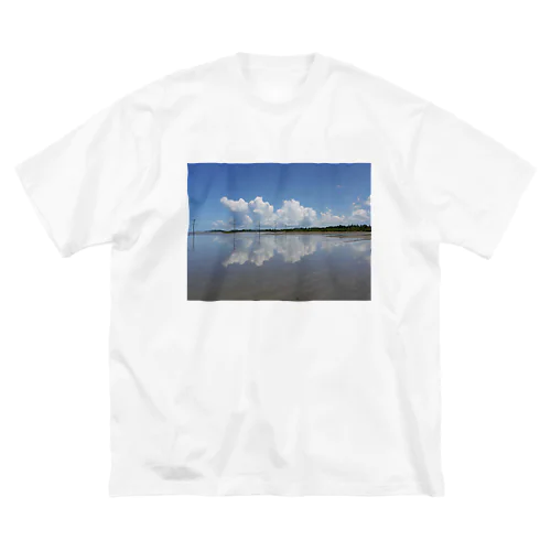 symmetry【雲】 Big T-Shirt