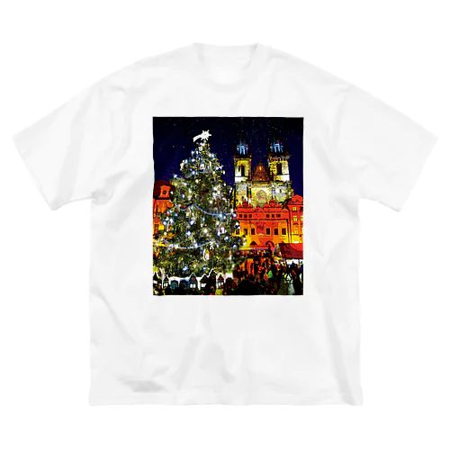 プラハ 夜のクリスマスツリーとティーン教会 ビッグシルエットTシャツ