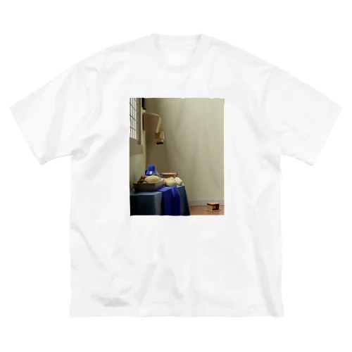 牛乳を注ぐ部屋。 Big T-Shirt