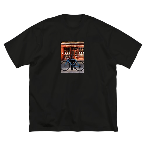 ロンドンの道端の自転車 Big T-Shirt