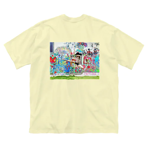 と　び　げ　り Big T-Shirt