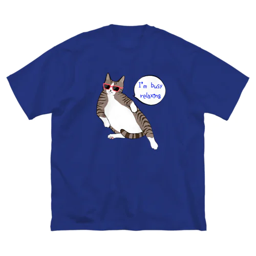 はちわれ猫　のんびりするのに忙しい Big T-Shirt