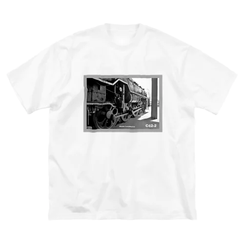 車庫にスタンバイするC622蒸気機関車 （モノクロフォト） 루즈핏 티셔츠