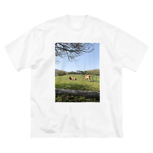 牛と空と緑 ビッグシルエットTシャツ