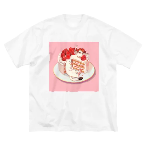 オコジョとエナガ　いちごケーキもぐもぐ Big T-Shirt