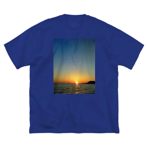 200803121721000　水に沈む太陽 Big T-Shirt