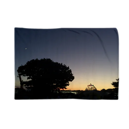 夕暮れと三日月 Blanket