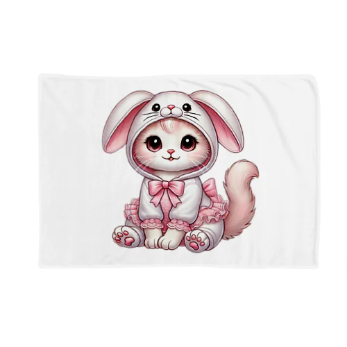 ふわふわバニーコスチュームのかわいい子猫 Blanket