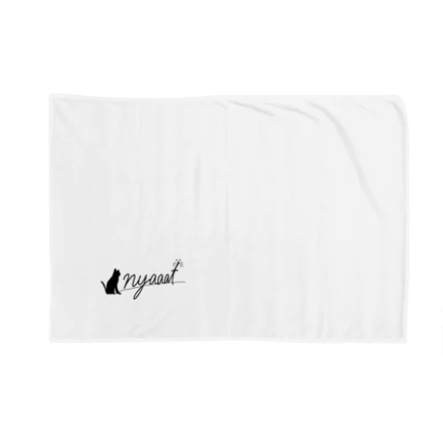 nyaaat公式ネコアイテム Blanket