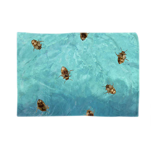 海を泳ぐチャイロチビゲンゴロウ Blanket