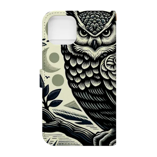 Owl gazing from a branch Book-Style Smartphone Case