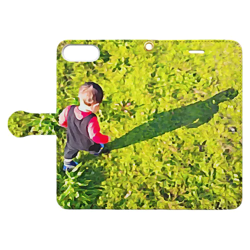芝をかける男児2 手帳型スマホケース