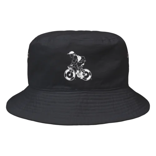 ピストバイクでポタリング Bucket Hat