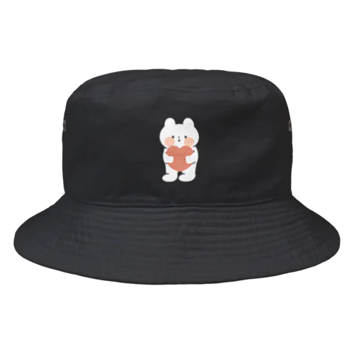 ハートだっこのくまねこ Bucket Hat