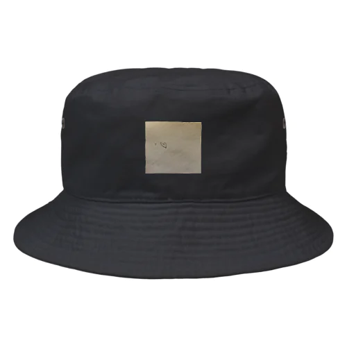 ハート揺らしてよ Bucket Hat