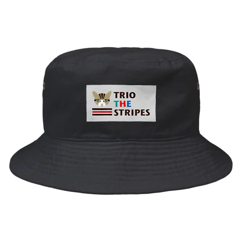 トリオ ザ ストライプ ロゴ M Bucket Hat