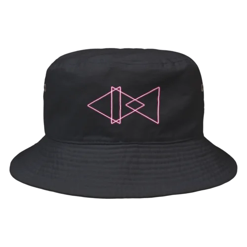 幾何学ロゴ ネオンピンク Bucket Hat