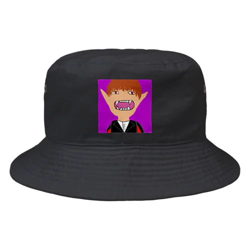 新人吸血鬼レヴィ Bucket Hat