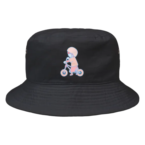 キックバイク練習中 Bucket Hat