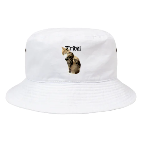 トライバルデザインのマッチョ猫 Bucket Hat