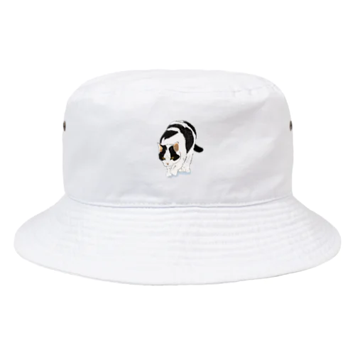 狙うネコ Bucket Hat