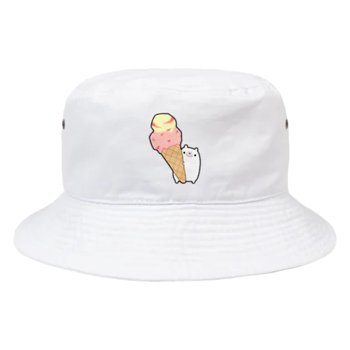 アイスクリームをゲットしてご満悦のくま Bucket Hat