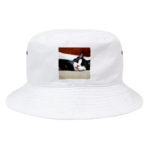 寝たネコ Bucket Hat