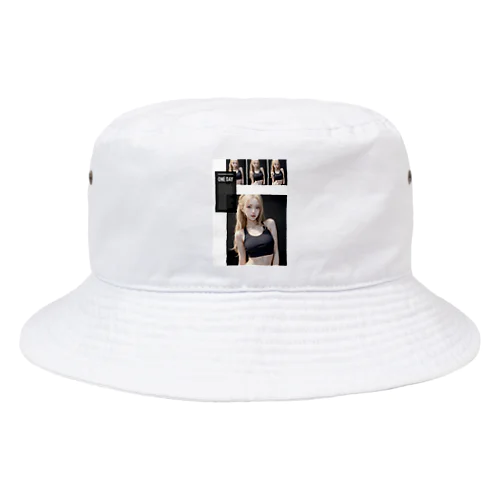 美女 図鑑（コーチ） Bucket Hat