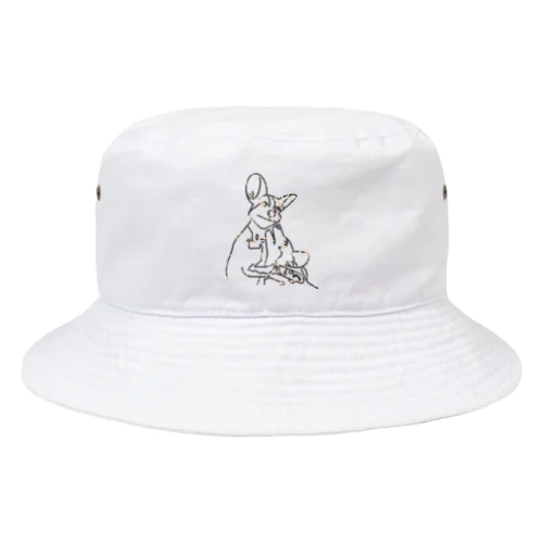 リカオン Bucket Hat