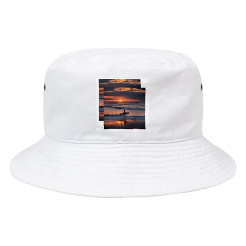 夕日とサーファー Bucket Hat