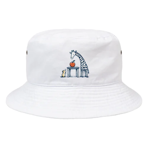 テーブルが高くて食べれないハムスターと背が高すぎるキリン Bucket Hat